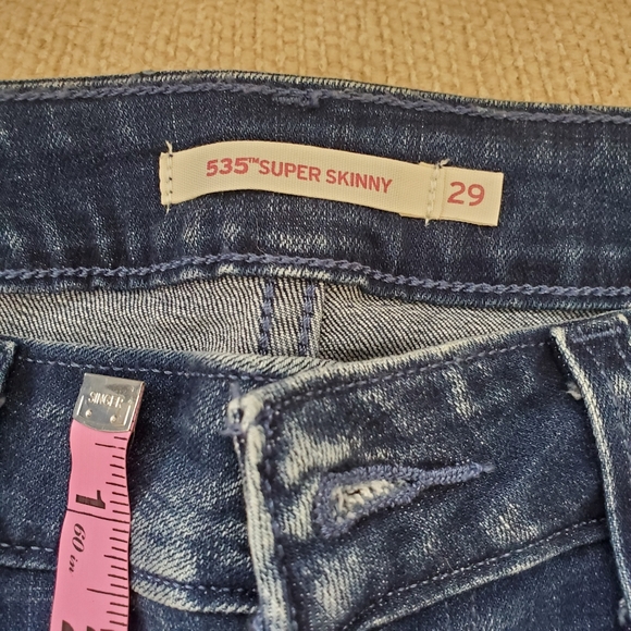 Levi's 535 Super Skinny Jeans - Picture 3 of 5